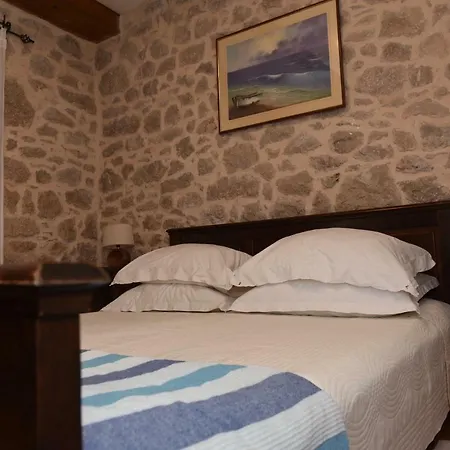 Apartment Dalmatian Romantic Traditional